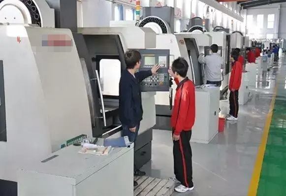 航空学校采购沈阳沈机中捷钻镗床厂设备案例